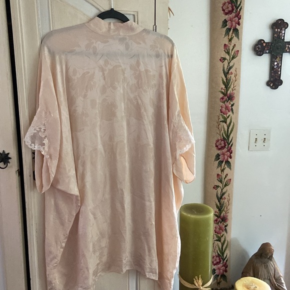 VNTG NATORI-Designer SAKS FITH AVENUE-Camisole - Picture 2 of 6